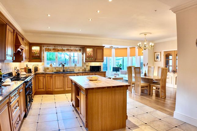 2 Gellideg Lane, Hengoed photo 3