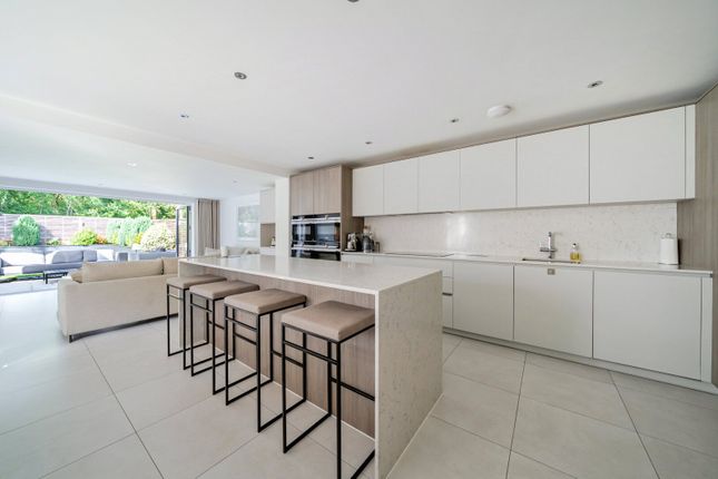 1 Archers Place,, Leatherhead Road, Oxshott photo 4