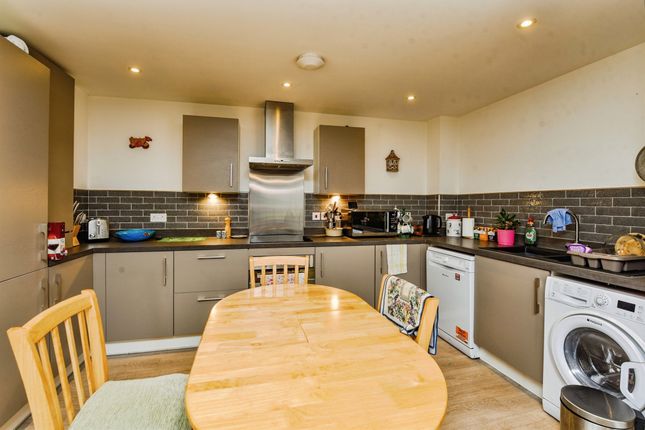 74, Archers Way, Salisbury photo 2