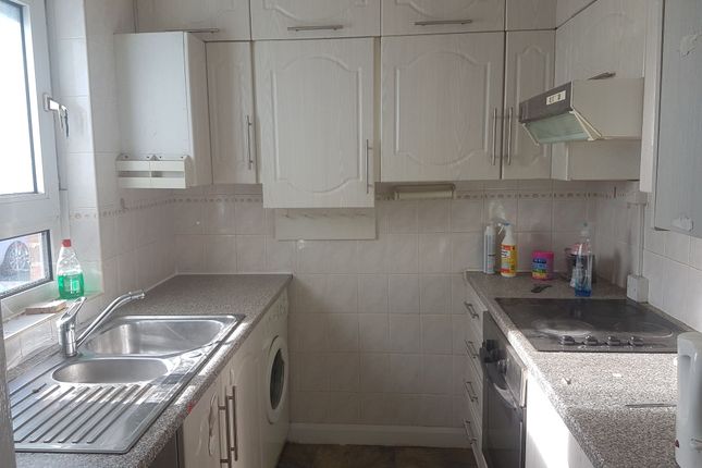 14 Duchywood, Bradford photo 4