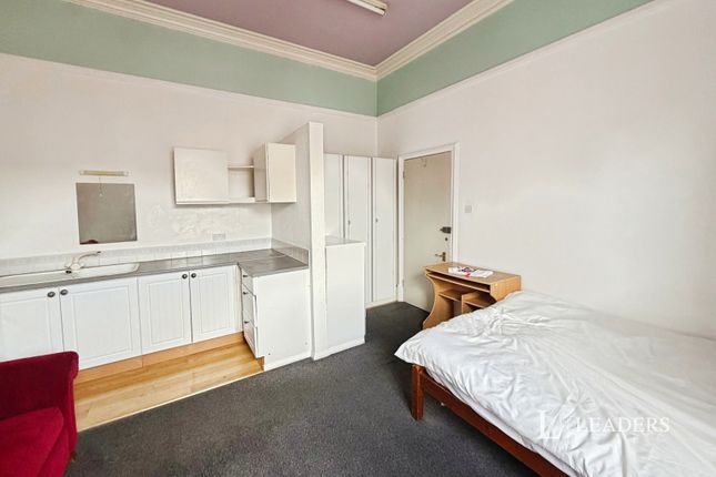Flat 10, 59, Regent Road, Leicestershire photo 3