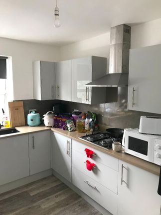 Flat to rent in Piedmont Road, London