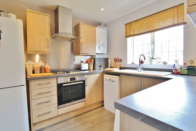 3, Seathrift Close, Lee-on-the-Solent photo 4