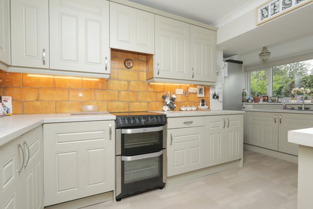Roscommon,, Bower Road, Ashford photo 2