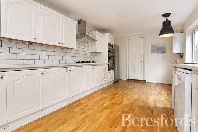 59, Victoria Road, Brentwood photo 4