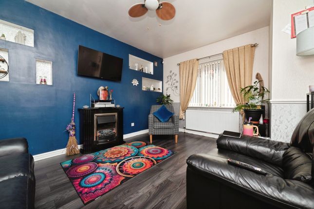 18, Wadham Grove, Hull photo 2