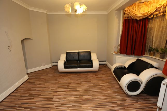 End terrace house to rent in South Hill Avenue, Harrow
