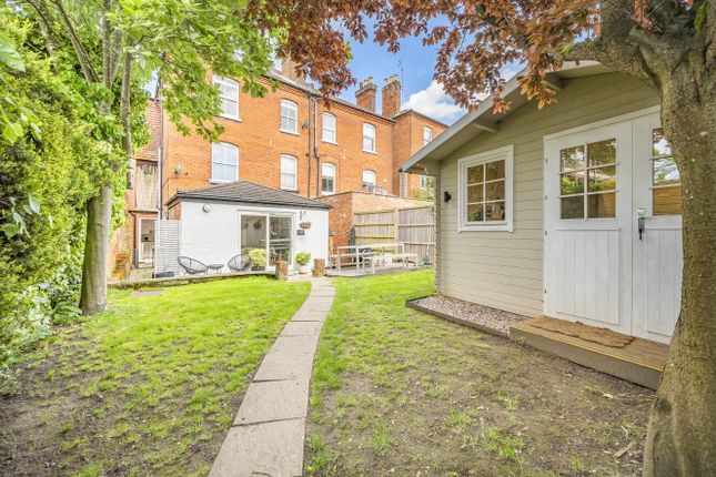 Flat for sale in Chesham Road, Guildford