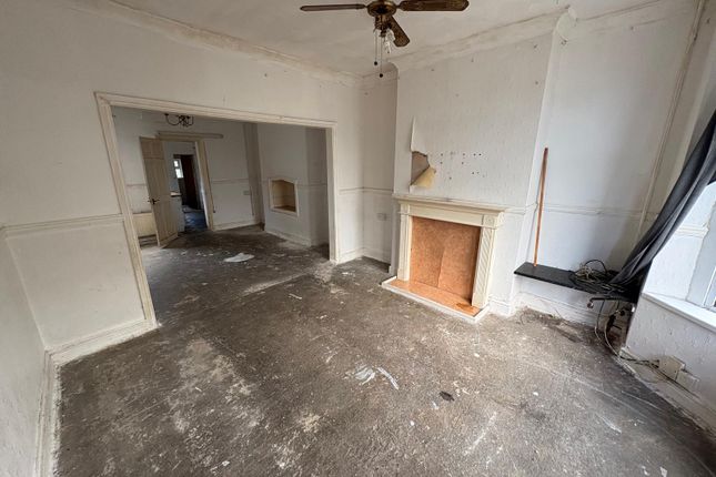 43, Wharf Road, Newport, South Wales NP19 0ED photo 2