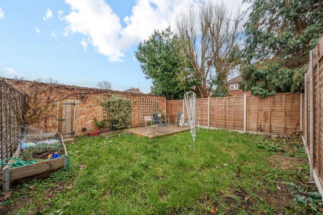 6, Royston Road, West Byfleet photo 4