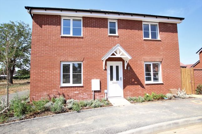 Thumbnail Semi-detached house to rent in Rudloe Drive Kingsway, Quedgeley, Gloucester