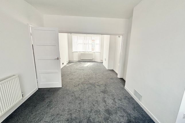 20, Hylion Road, Leicester photo 2