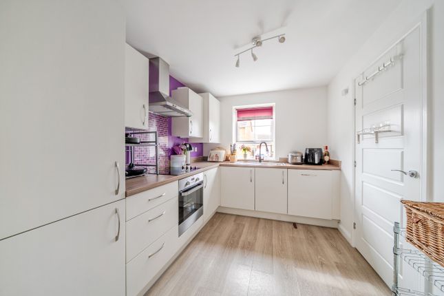 7, Perry Grove, Leeds photo 3
