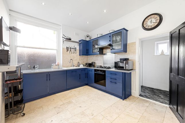 Flat 1, 16 Auckland Road, London photo 3