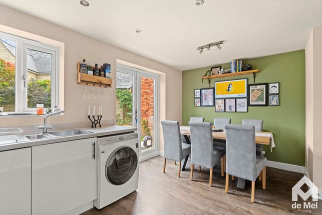 8, Verda Place, Cheltenham photo 3