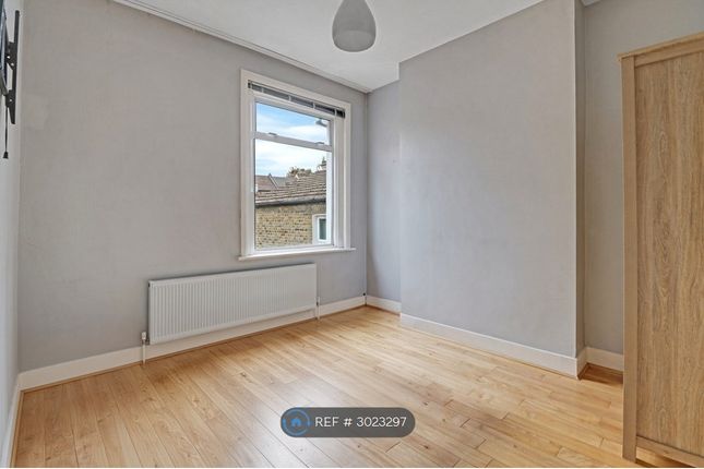 59, Priolo Road, London photo 4