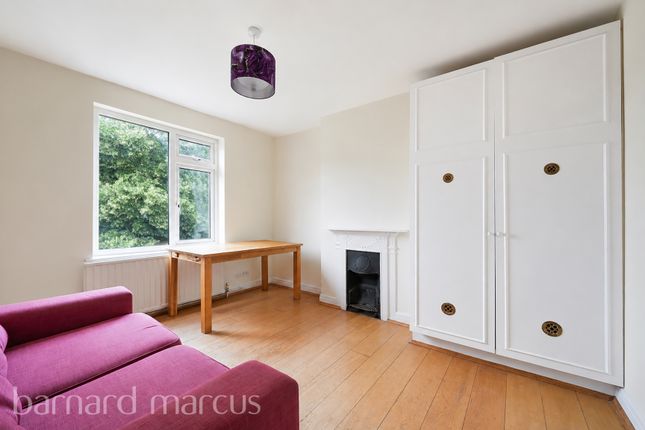 38, Lavender Grove, MITCHAM photo 4