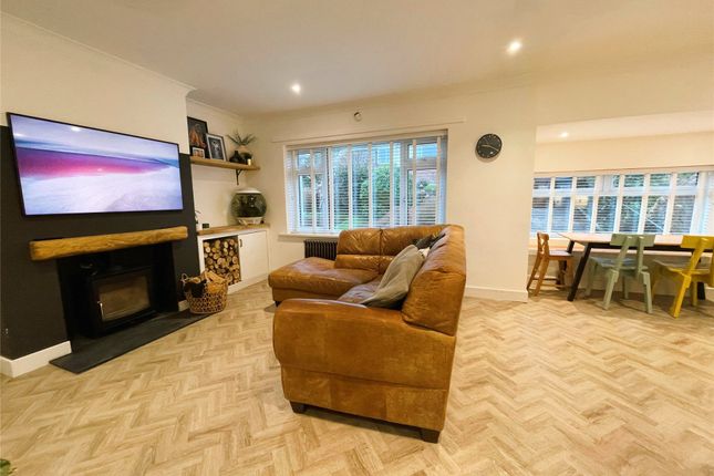 14, Golden Close, Devon photo 3