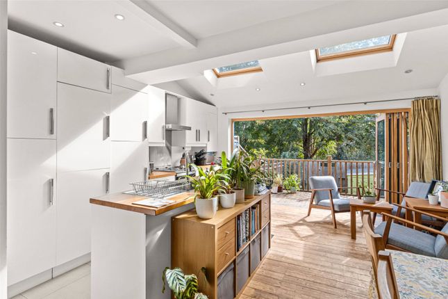 229, Lincoln Avenue, Twickenham photo 3