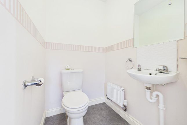 62, Elder Close, Lincoln photo 4