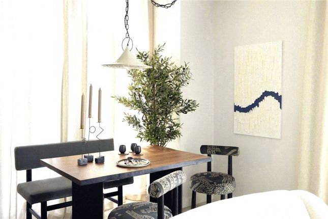 S1201,, One Crown Place, London photo 3