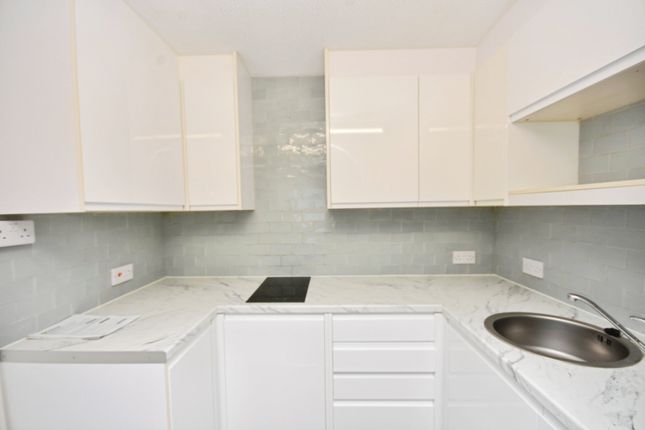 Flat 61, Homefleet House, Wellington Crescent, Ramsgate photo 5