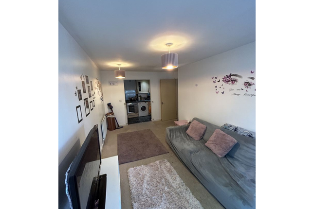 Flat for sale in De Havilland Way, Staines-Upon-Thames