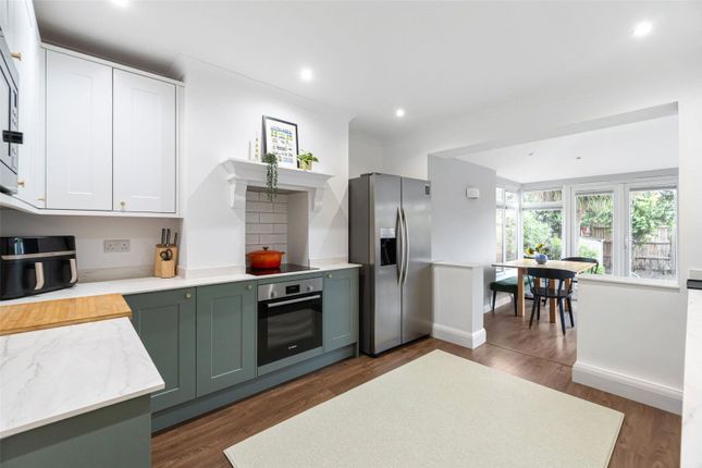 62, Hatherop Road, Hampton photo 4