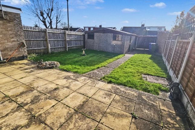 11, St. Marys Way, Northampton photo 2