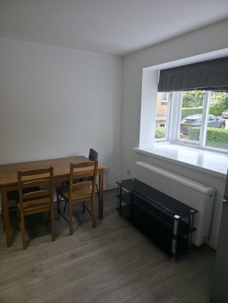 Flat 22, Brighstone Court, PURFLEET photo 5