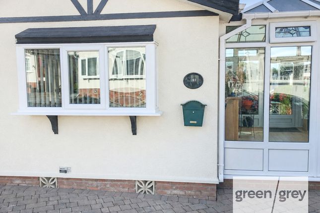 2-bed caravan on Eaves Green Park, Meriden, £125,000