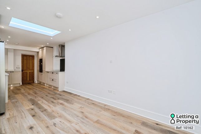 36, New Road, Staines-Upon-Thames photo 4