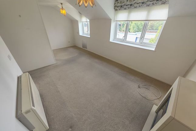 20 Carisbrooke Court, Eskdale Avenue, Northolt photo 4