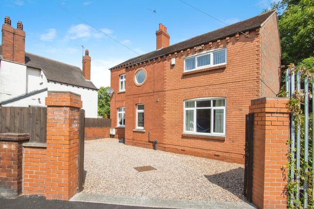 4-bed detached on 146, Thornes Lane, West Yorkshire, £340,000