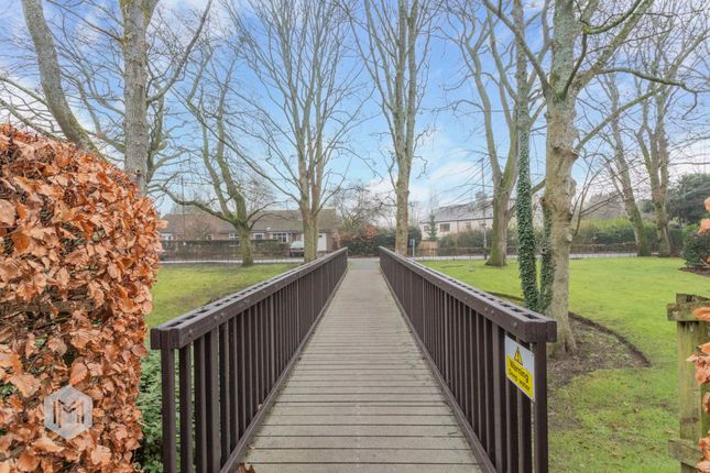 3 Swinhoe Place, Warrington photo 3