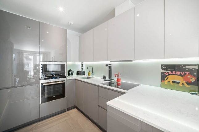 72, Jasmine House, London photo 4