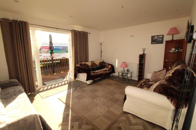 39, Seaview Park, Sheerness photo 2