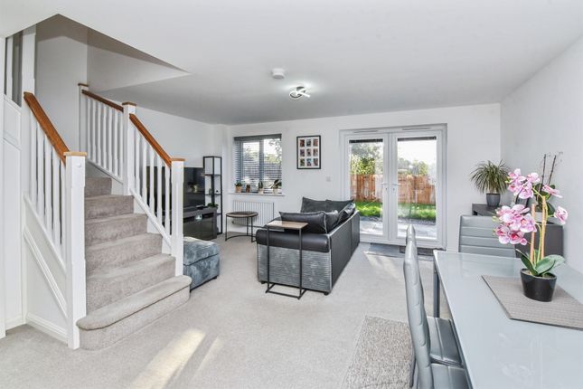 3-bed semi-detached on Callum Way, Westbury, £280,000