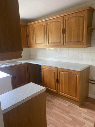72, Orchard Lane, Wolverhampton photo 5
