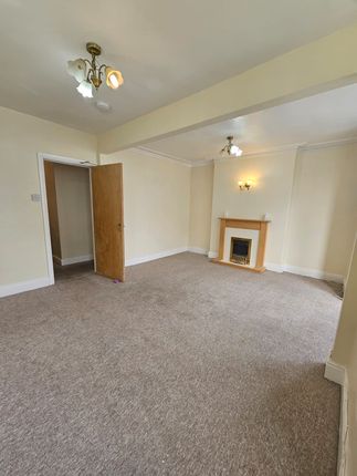 first floor flat , clifton rd , Llandudno photo 5