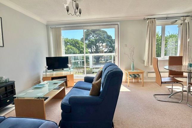 Flat 11, Addington Court,, Keats Avenue, Lymington photo 4