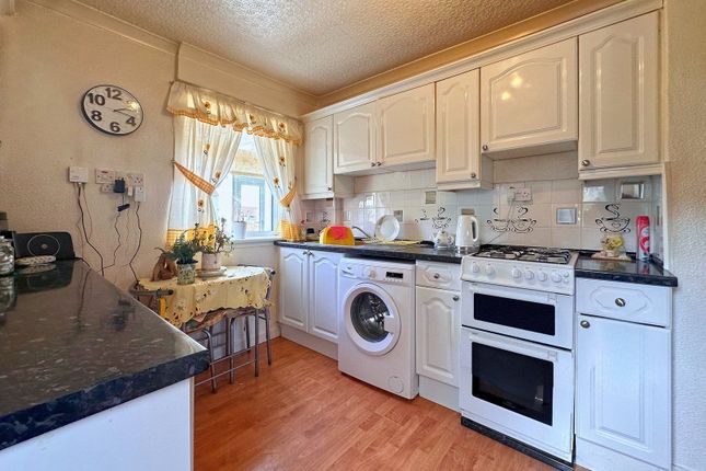 103, Treeswoodhead Road, Kilmarnock photo 4