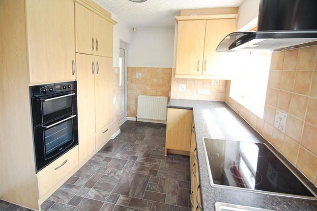 19, Ledgate Lane, Leeds photo 4