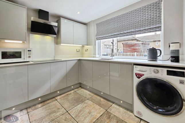 2, Rydal Avenue, Baildon photo 2