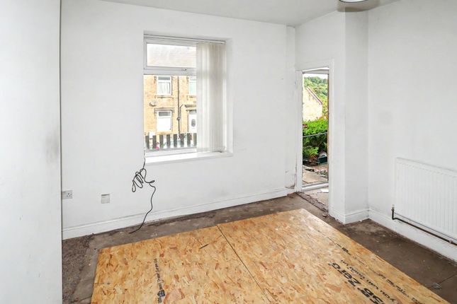 537, Manchester Road, Huddersfield photo 4