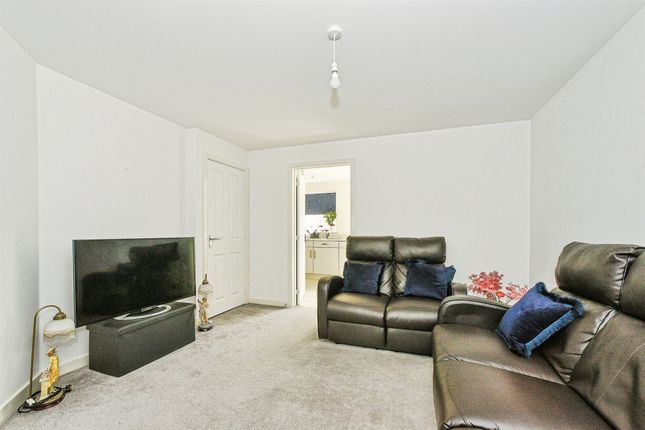 2, Gregor Drive, Calne photo 2