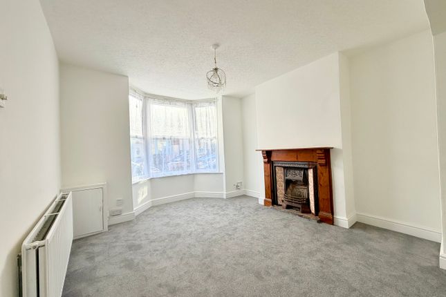 133, Albert Road, WELLINGBOROUGH photo 2
