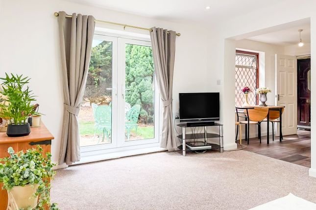 49, Course Park Crescent, Fareham photo 4