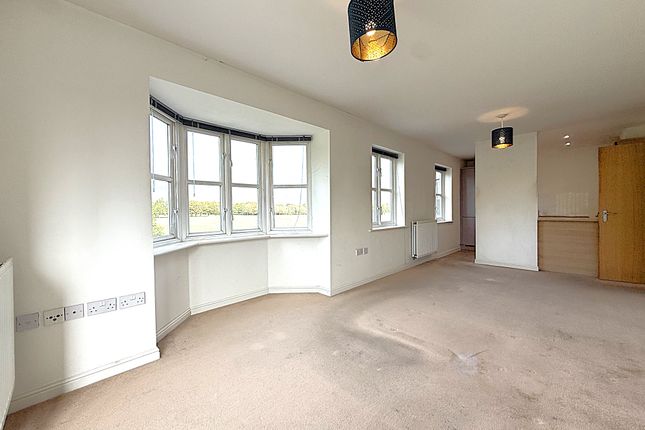 24, Beche House, Colchester photo 4