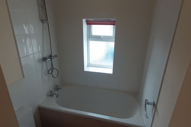 Flat 6, 120, King Street, Newcastle photo 5